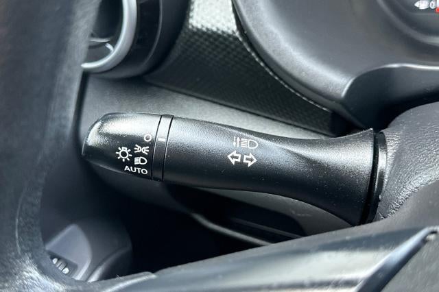 2023 Nissan Kicks SV Xtronic CVT
