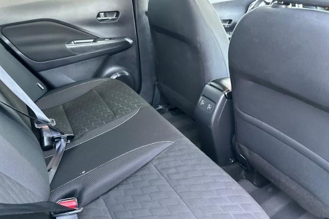 2023 Nissan Kicks SV Xtronic CVT