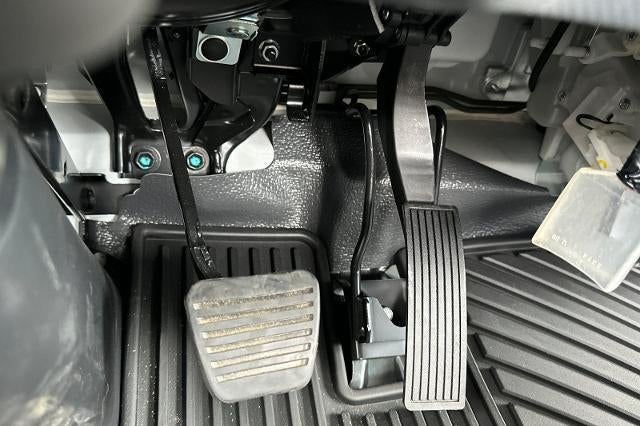 2026 Chevrolet Low Cab Forward 3500 HG 2WD Reg Cab 109"