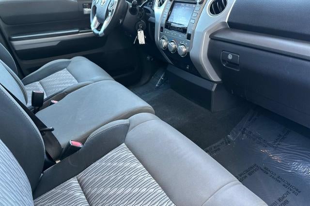 2018 Toyota Tundra SR5 5.7L V8