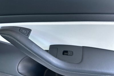 2021 Tesla Model 3 Standard Range Plus Rear-Wheel Drive
