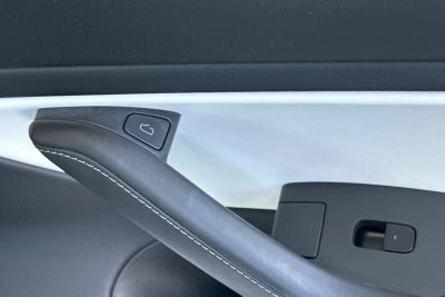 2021 Tesla Model 3 Standard Range Plus Rear-Wheel Drive
