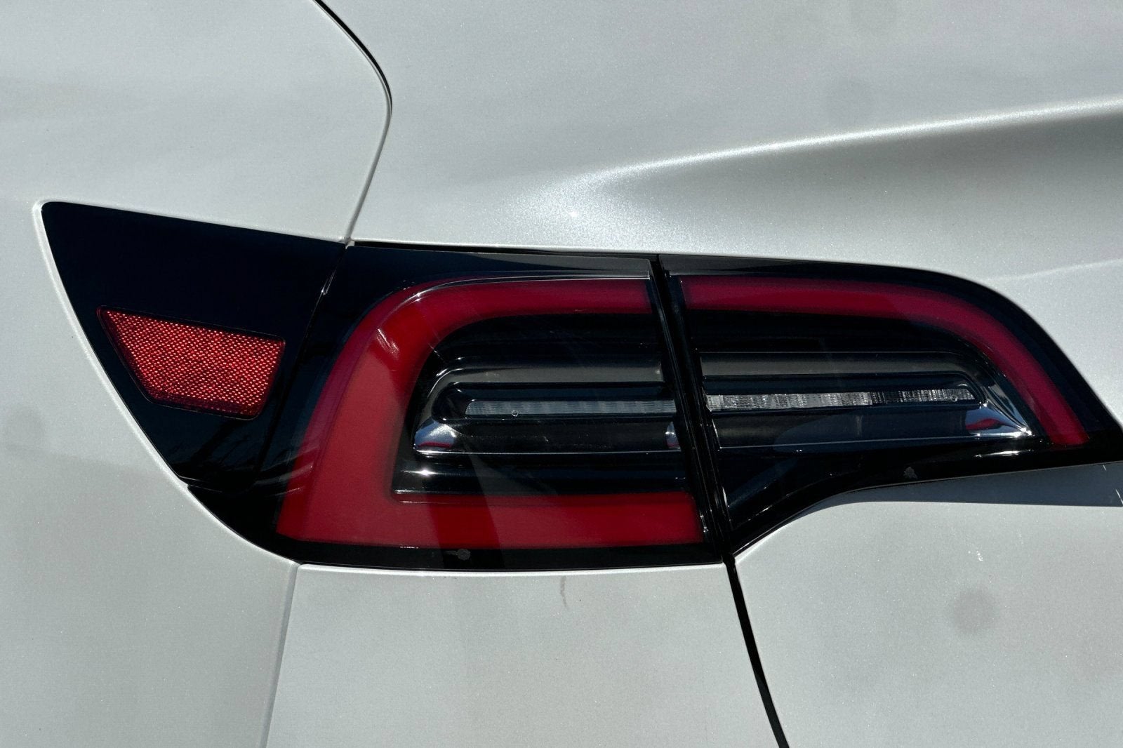 2021 Tesla Model 3 Standard Range Plus Rear-Wheel Drive