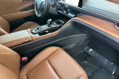 2025 Toyota Crown Signia XLE