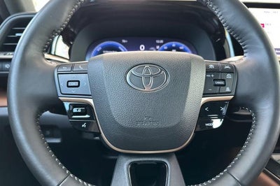 2025 Toyota Crown Signia XLE