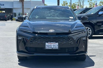 2025 Toyota Crown Signia XLE