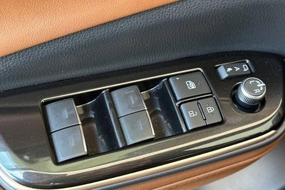 2025 Toyota Crown Signia XLE