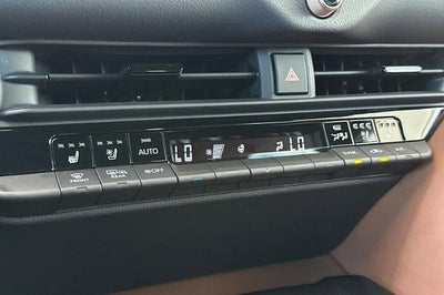 2025 Toyota Crown Signia XLE