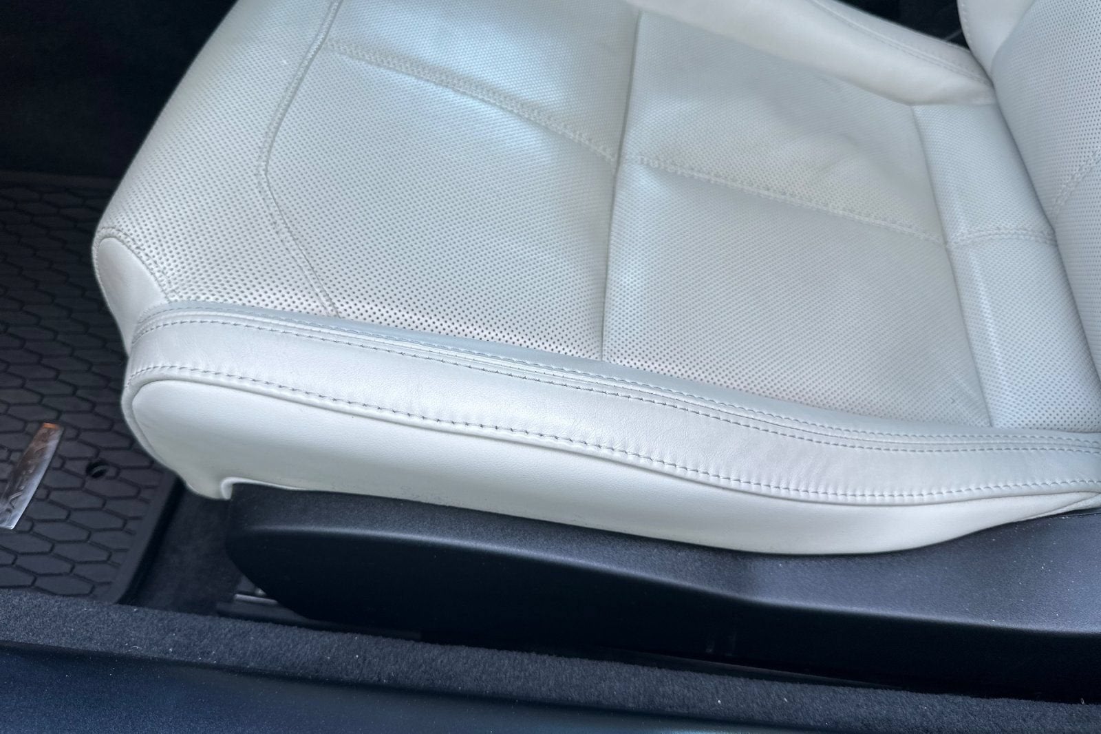 2021 Jaguar F-TYPE Coupe P300 RWD Automatic