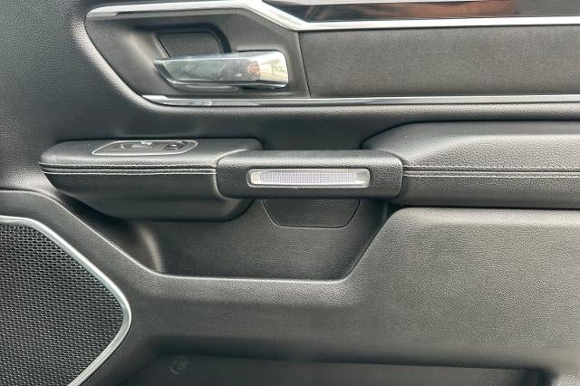 2021 RAM 1500 Laramie Crew Cab 4x4 5'7" Box