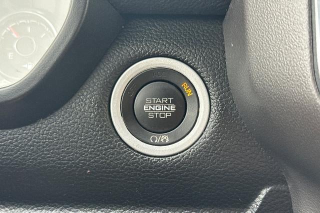 2021 RAM 1500 Laramie Crew Cab 4x4 5'7" Box