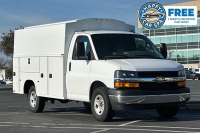 2025 Chevrolet Express Cutaway 3500 Base