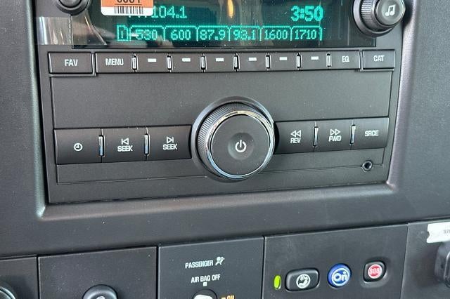 2025 Chevrolet Express Cutaway 3500 Base