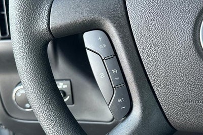 2025 Chevrolet Express Cutaway 3500 Base