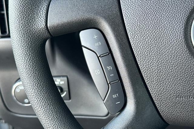 2025 Chevrolet Express Cutaway 3500 Base