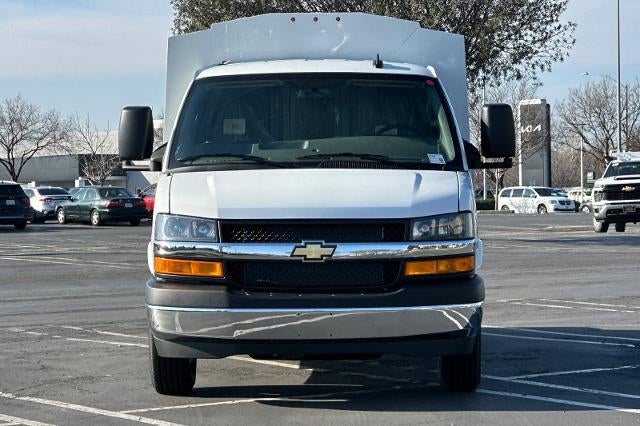 2025 Chevrolet Express Cutaway 3500 Base