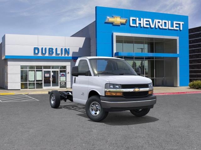 2025 Chevrolet Express Cutaway 3500 Base
