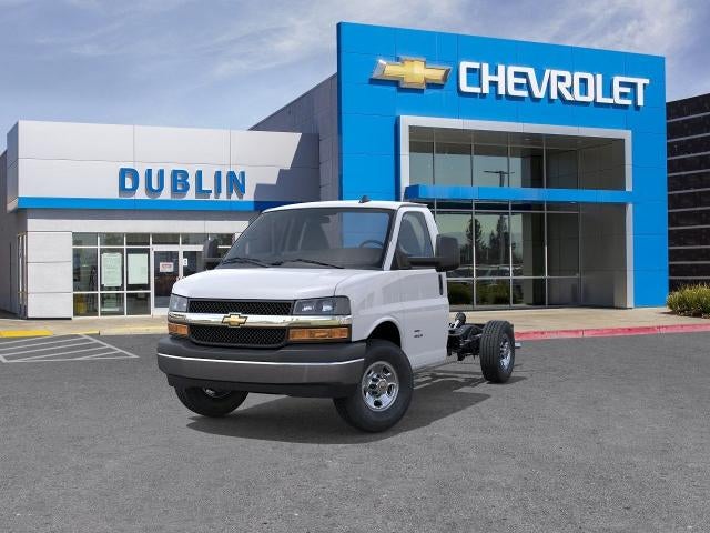 2025 Chevrolet Express Cutaway 3500 Base