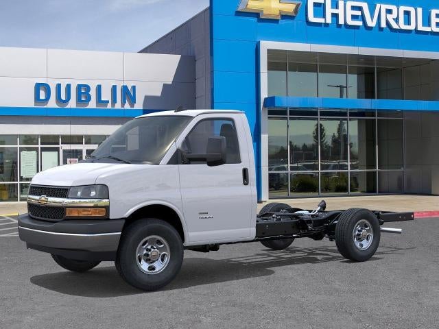 2025 Chevrolet Express Cutaway 3500 Base