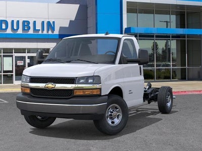 2025 Chevrolet Express Cutaway 3500 Base