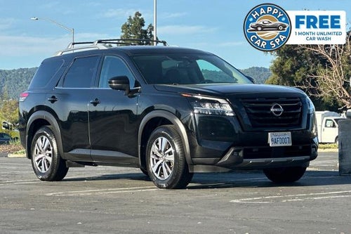 2022 Nissan Pathfinder SL 2WD