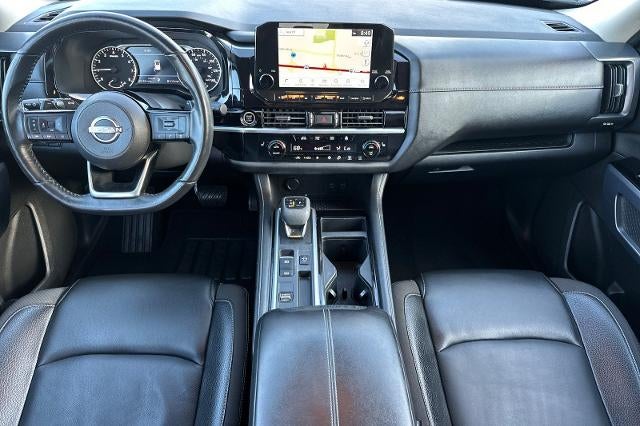 2022 Nissan Pathfinder SL 2WD
