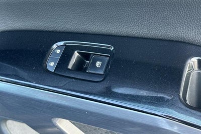 2022 Nissan Pathfinder SL 2WD