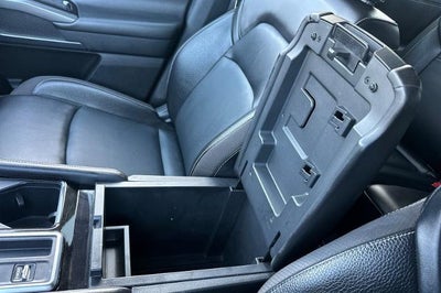 2022 Nissan Pathfinder SL 2WD