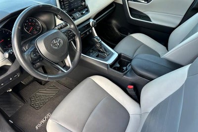 2020 Toyota RAV4 XLE Premium