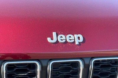 2025 Jeep Grand Cherokee Laredo X 4x2