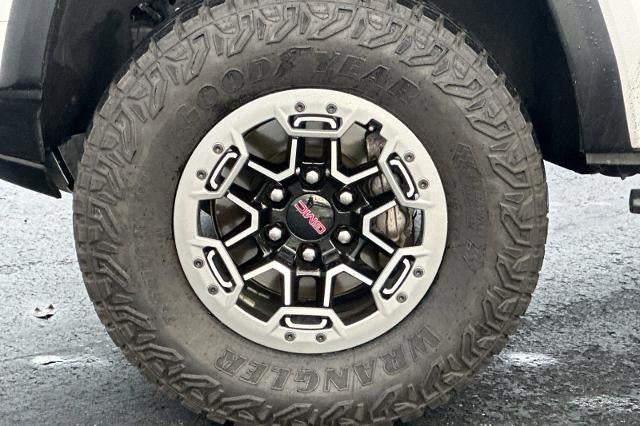 2023 GMC Canyon AT4X