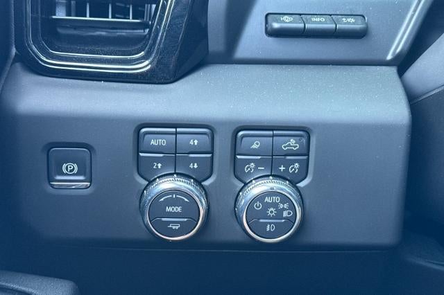 2025 GMC Sierra 1500 AT4