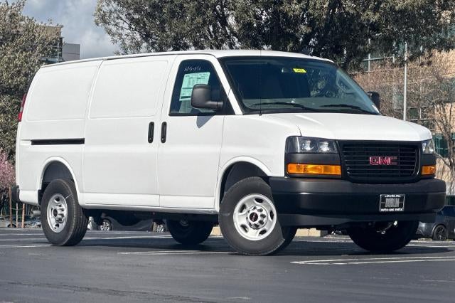 2025 GMC Savana Cargo 2500 Base