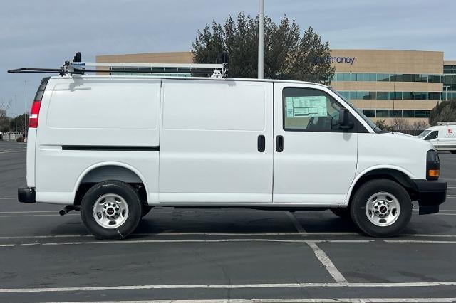 2025 GMC Savana Cargo 2500 Base