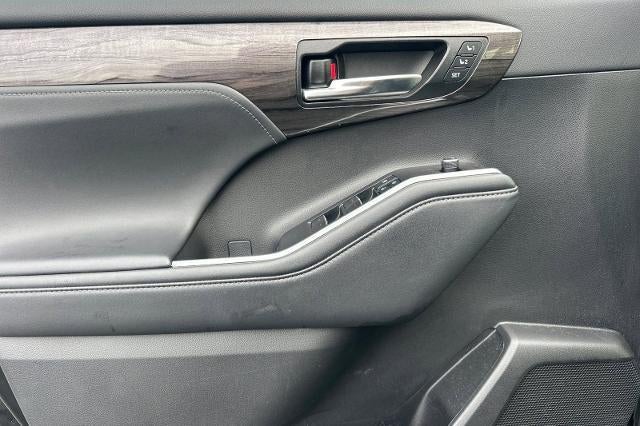 2022 Toyota Highlander Hybrid Limited