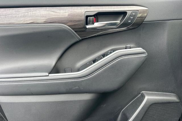 2022 Toyota Highlander Hybrid Limited