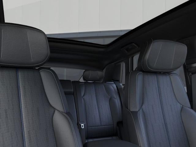 2025 Cadillac LYRIQ Luxury 1