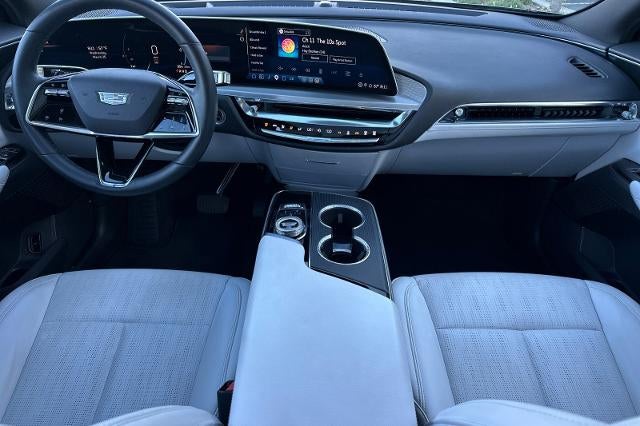 2024 Cadillac LYRIQ Luxury 1