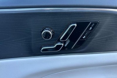 2024 Cadillac LYRIQ Luxury 1