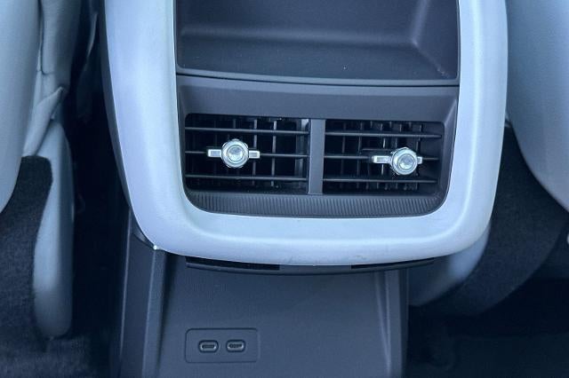 2024 Cadillac LYRIQ Luxury 1