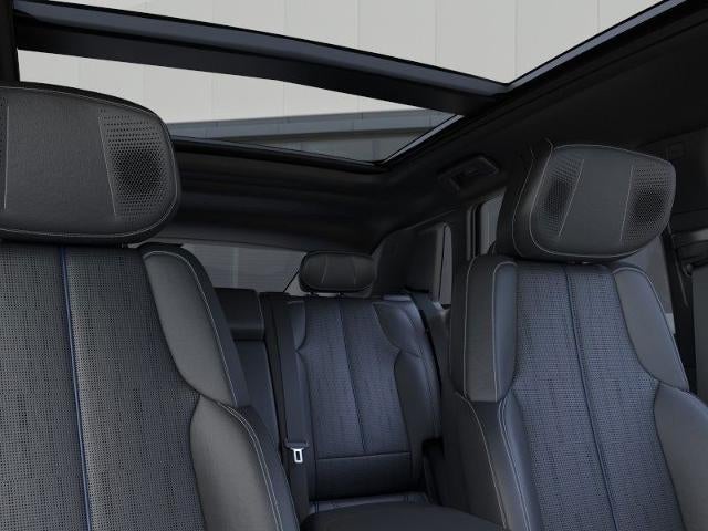 2025 Cadillac LYRIQ Sport 3