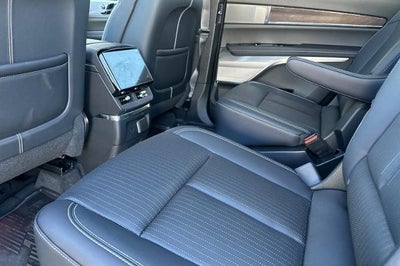 2027 Cadillac VISTIQ Luxury