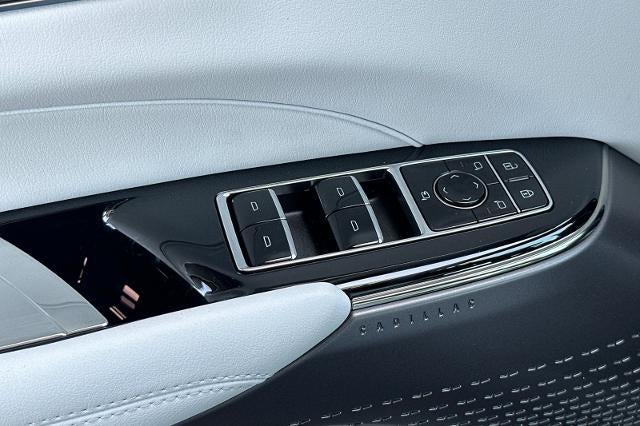 2025 Cadillac LYRIQ Luxury 1