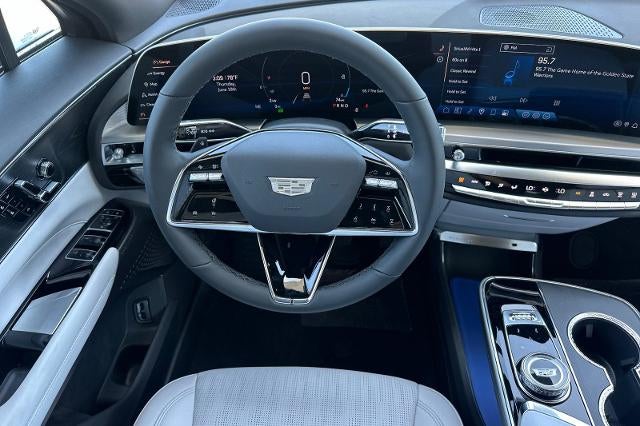 2025 Cadillac LYRIQ Luxury 1