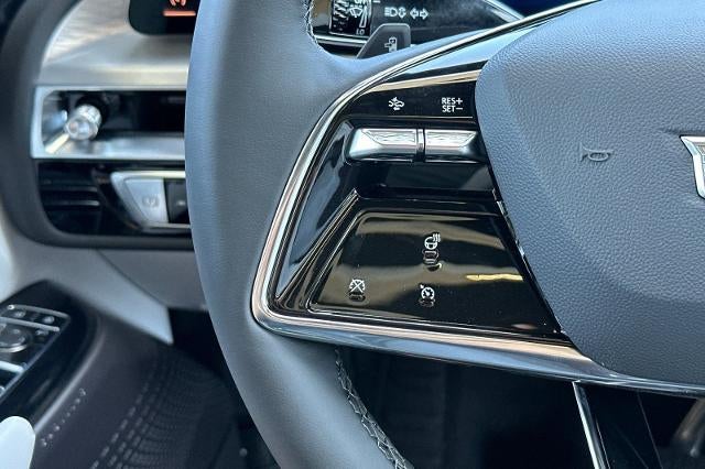 2025 Cadillac LYRIQ Luxury 1