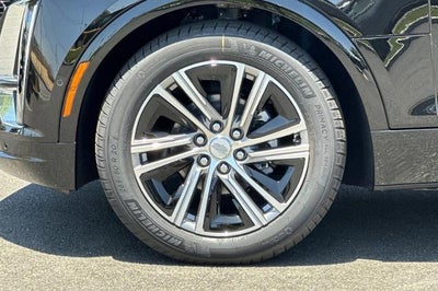 2025 Cadillac LYRIQ Luxury 1