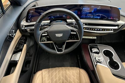 2025 Cadillac LYRIQ Luxury 3