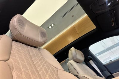 2025 Cadillac LYRIQ Luxury 3