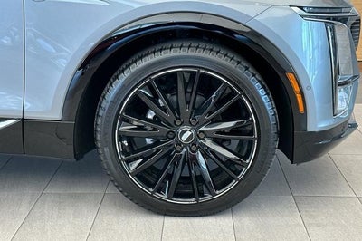 2025 Cadillac LYRIQ Luxury 3