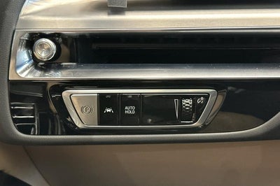 2025 Cadillac LYRIQ Luxury 3